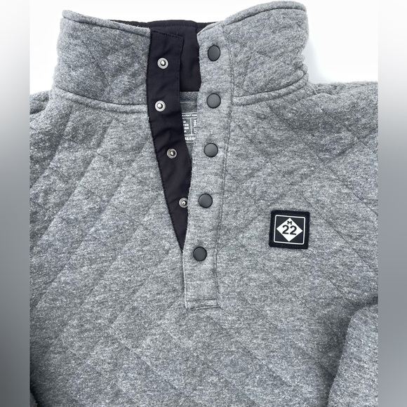 Michigan M22 quilted pullover sweatshirt - Picture 2 of 4